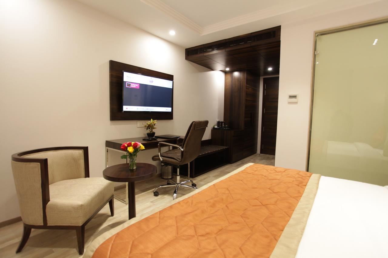 Kaisons Inn Nowe Delhi Zewnętrze zdjęcie